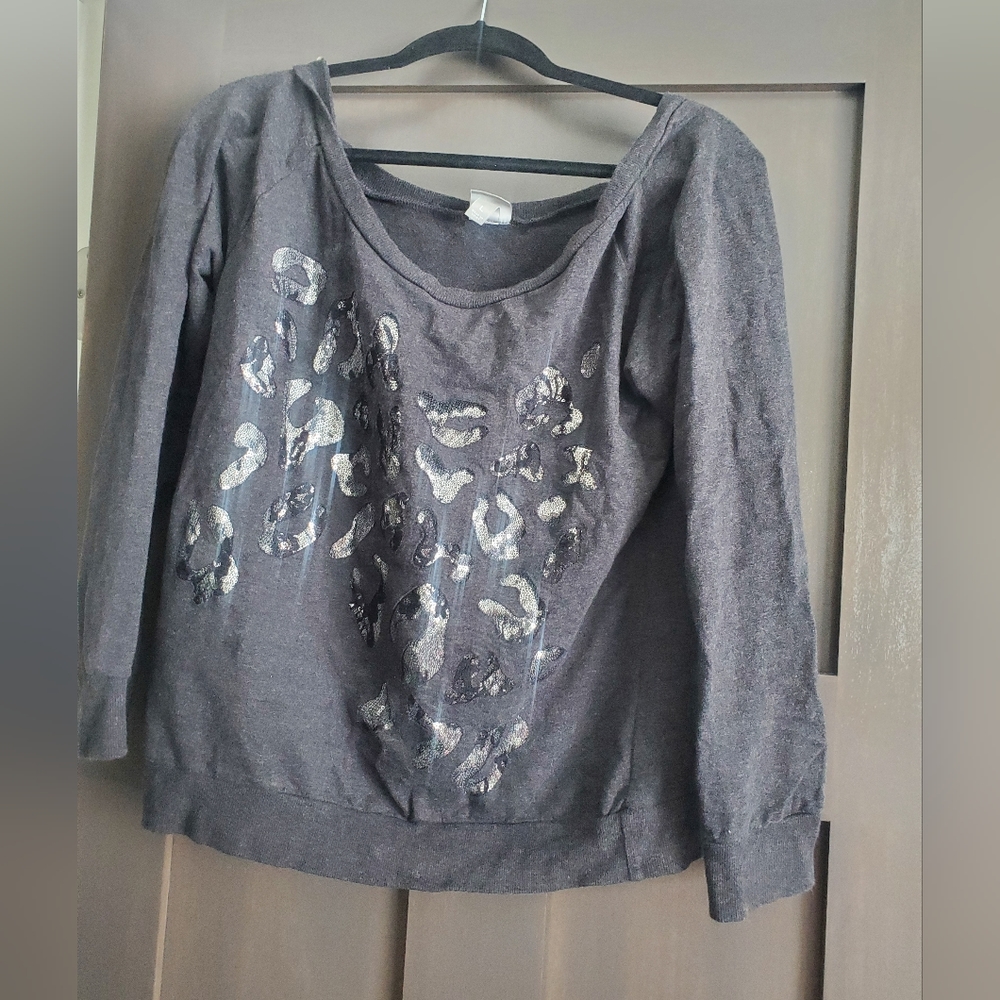 Size large Vanity sequin cheeta sweater
